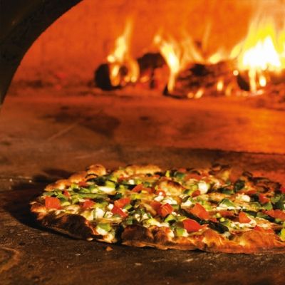 La Piazzetta Restaurant Italien à Milly: Nos pizzas sont cuites au feu de bois